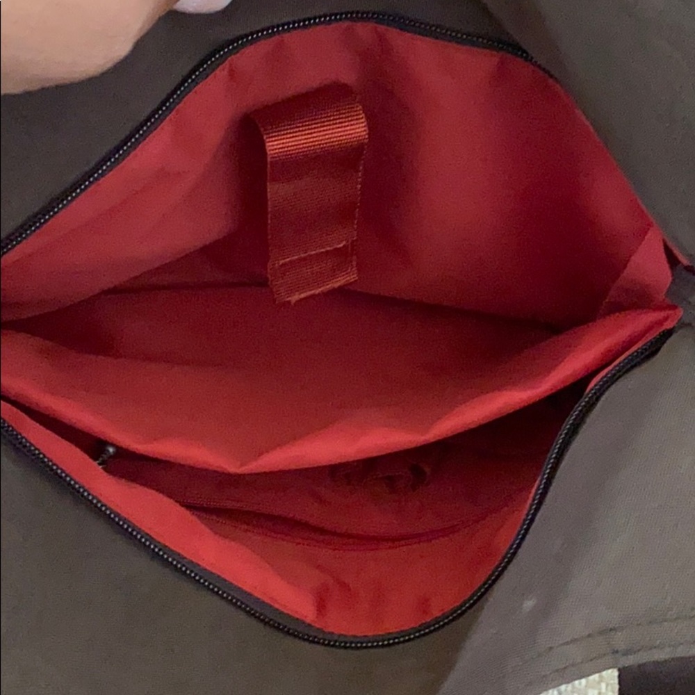 Baggallini travel bag color brown - Picture 6 of 7